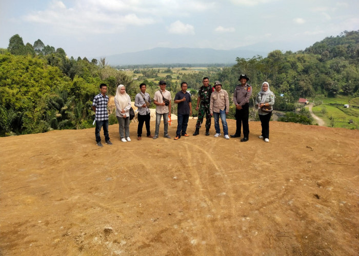 Pembangunan Lahan Parkir dengan View Pemandangan yang Eksotis