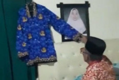 Video Viral, Seorang Bapak Sandingkan Baju Korpri dengan Foto Mendiang Istri Sebelum Anak Dilantik jadi PPPK