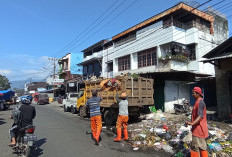 Volume Sampah Naik Hingga 15 Ton Perhari