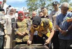 Bupati Resmikan Jembatan Sungai Beliti, Warga Syukuran Potong 3 Ekor Sapi