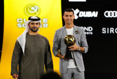 C Ronaldo Terima Globe Soccer Awards 2024 