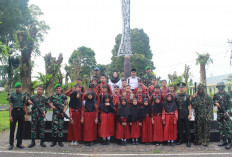 TNI SAHABAT ANAK, Yonif 144/JY  Kenalkan Profesi TNI, Tanamkan Kesadaran Bela Negara untuk Anak - Anak 