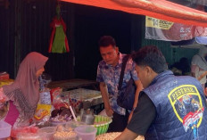Polisi Temui Pedagang di Pasar Atas, Cek Harga Sembako Jelang Idul Adha