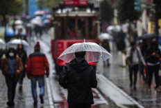 BMKG Prediksi Musim Hujan 2025-2026 Datang Lebih Cepat, Berkah atau Ancaman ? 