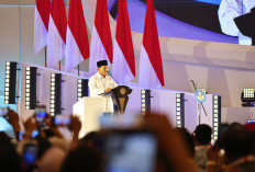 Prabowo Umumkan Kenaikan Gaji Guru ASN dan Honorer