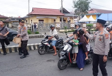 Polres RL Rutinkan Berbagi Takjil Ramadan