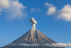 Gunung Semeru Erupsi 3 Kali Beruntun, Warga Dilarang Beraktivitas di Radius 5 Km