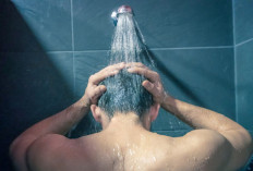 Mandi Pagi atau Malam? Ini Pilihan yang Tepat untuk Kesehatan Tubuh Anda