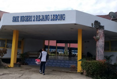 Jelang Bagi Rapor di SMKN 2 RL, Gelar Lomba Menyanyi Lagu Mars SMK