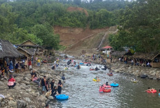 Ribuan Wisatawan Tahun Baruan ke Trokon