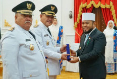 Gubernur Helmi Hasan Lantik Bupati BS, Rifa’i–Yevri