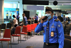 Keberangkatan Ratusan Jemaah Calon Haji Digagalkan Imigrasi Soeta