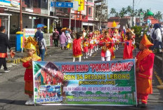 Drumband Sekolah Bupati Tampil Memukau, Meriahkan Pawai HUT Kota Curup ke 144