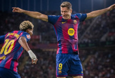     Barcelona Masih Pikir-Pikir Lepas Atau Pertahankan Lewandowski