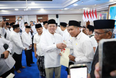  Menteri Nusron Serahkan 243 Sertipikat Tanah Wakaf di Jawa Tengah 