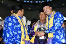 Bupati Minta JCH Jaga Kesehatan di Tanah Suci