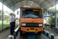 Melanggar, 13 Truk Langsung Ditilang!