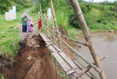 Soal Jembatan Putus, Pemkab Lakukan Pembersihan Sedimen