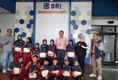 BRI Curup Beri Bantuan 30 Paket Pendidikan ke Pelajar