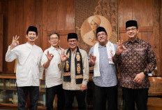 Anies dan Pramono-Rano Makin Mesra, Kompak Pose Salam 3 Jari