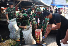 Prajurit TNI, Polri, Pemkab dan Warga 'Gerebek' Pasar Atas Curup