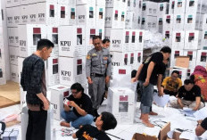 Distribusi Logistik ke TPS H-1 Pilkada