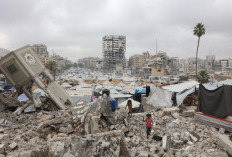 Curiga Pusat Komando Hamas, Israel Bombardir RS Nasser di Gaza