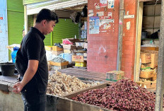 Polres Rejang Lebong Cek Harga dan Stok Sembako di Pasar Bang Mego