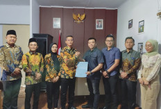 PMW Serahkan SK Kepengurusan Partai Nasdem ke KPU