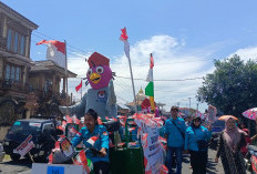 'Si Kuau' Maskot Pilkada Rejang Lebong Ikut Meriahkan Karnaval Kemerdekaan