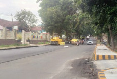 Pekerjaan Pelapisan Jalan S. Sukowati Mulai Dikerjakan, Tokoh Pemuda Ingatkan Kualitas Harus Jadi Prioritas