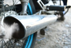 Motor Kamu Keluar Asap Putih ? Ini Kemungkinan Penyebabnya !