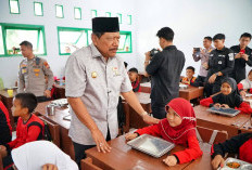  Lebih dari 300 Ribu Warga Bengkulu Nikmati Program Makan Bergizi Gratis, Ini Dampak Positifnya