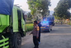 Polsek Selupu Rejang Tertibkan Sopir Truk Parkir di Jalan Kawasan Terminal Simpang Nangka!