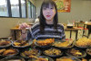 Youtuber Asal Korsel! Tzuyang Jadi Raja Mukbang dengan Lambung Super Besar, Ini Tipsnya