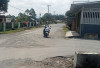 Warga Batu Panco Keluhkan Jalan Rusak di Persimpangan